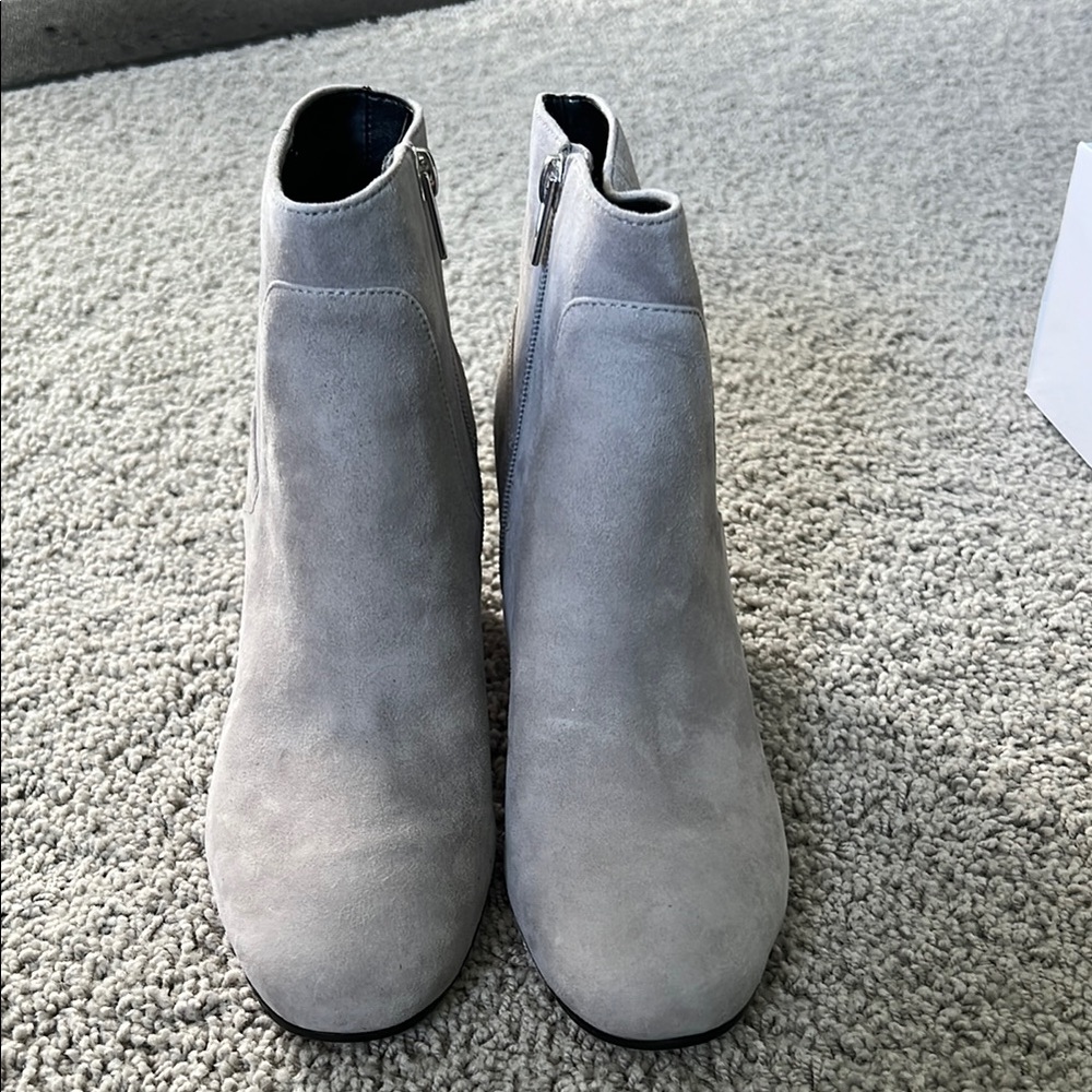 Elegant Grey Suede Women's Ankle Boots
